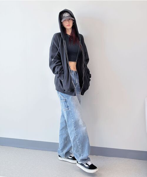 LIMELIGHT APPAREL(ライムライトアパレル)の「アパレルピグメントバックロゴオーバーサイズ2WAYジップアップフードパーカー(ブラック/グレー)(パーカー・メンズ・その他・MEDIUM/LARGE/X-LARGE/SMALL)」の4枚目の写真