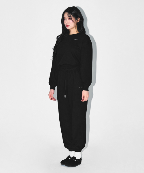 BORN TO WIN（ボーントゥウィン）の「W SILVER B CROP SWEATSHIRTS [BLACK]（スウェット・レディース・その他・1/2）」の4枚目の写真