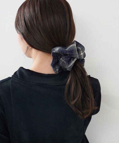 Kastane（カスタネ）の「【fiw.】チェックシュシュ（シュシュ・レディース・ダークグリーン/ブラウン/ネイビー・FREE）」の5枚目の写真