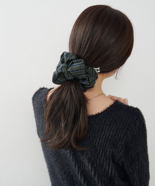 Kastane（カスタネ）の「【fiw.】チェックシュシュ（シュシュ・レディース・ダークグリーン/ブラウン/ネイビー・FREE）」の6枚目の写真