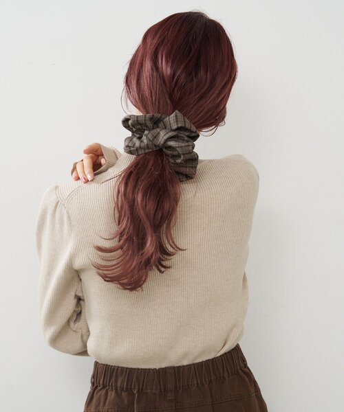 Kastane（カスタネ）の「【fiw.】チェックシュシュ（シュシュ・レディース・ダークグリーン/ブラウン/ネイビー・FREE）」の11枚目の写真