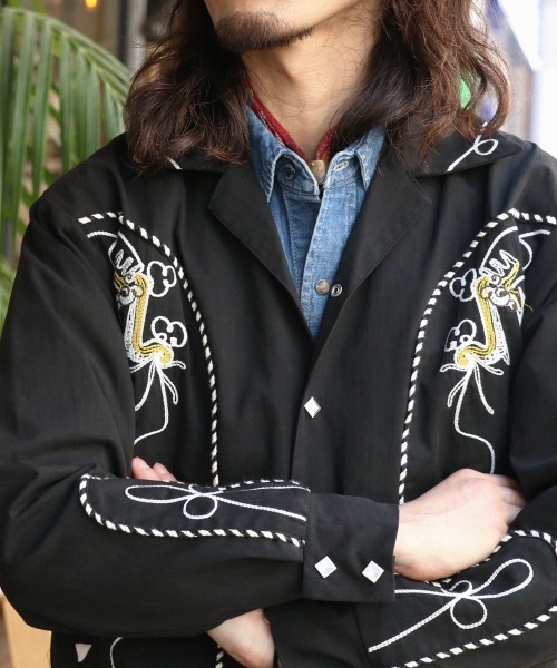 KRIFF MAYER(クリフメイヤー)の「スーベニア刺繍ウエスタンジャケット(その他アウター・メンズ・モカ/ブラック/アイボリー・LARGE/MEDIUM/X-LARGE)」の21枚目の写真