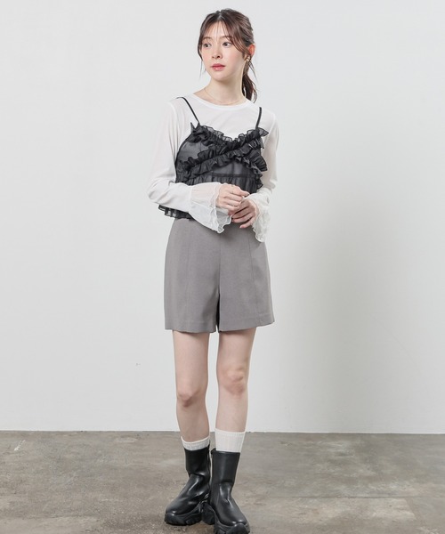Honeys(ハニーズ)の「フリルビスチェ(シャツ/ブラウス・レディース・チャコール/アイボリー/ブラック・L/LL/M/S)」の9枚目の写真