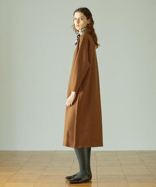 LOGEMENT DE CLAIRE(ロジュモンドクレール)の「【LOURMARIN】ボトルネックニットワンピース(ワンピース・レディース・ネイビー/キャメル/ブラウン・FREE)」の4枚目の写真