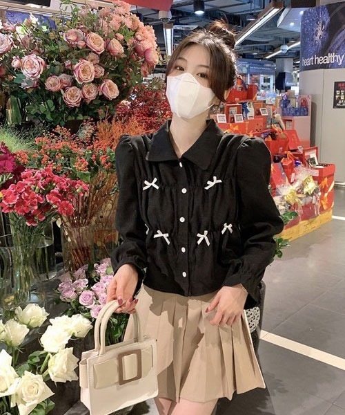 VIBGYOR Women（ヴィブジョー　ウィメン）の「【Mayree】リボン　シャーリングブラウス（シャツ/ブラウス・レディース・ブラック・X-LARGE/LARGE）」の3枚目の写真