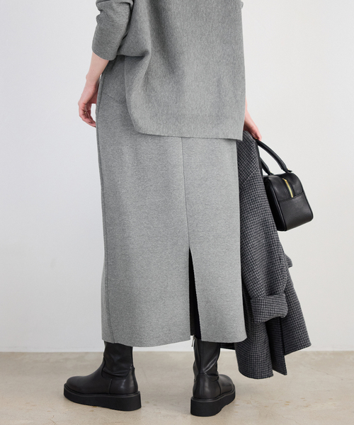 SLOBE IENA(スローブイエナ)の「《セットアップ対応可/WEB限定カラーあり/追加2》ミラノリブタイトスカート(スカート・レディース・グレー/ブラック/チャコールグレー・FREE)」の4枚目の写真