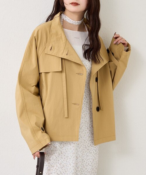 mystic（ミスティック）の「【3色展開/シワになりにくい】スタンドカラーショートトレンチ（トレンチコート・レディース・アイボリー/ベージュ/キャメル・FREE）」の10枚目の写真