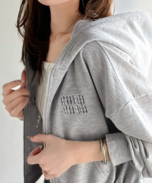 mily bilet(ミウィビレット)の「《9月中旬再入荷!予約受付中》【mily bilet】1枚は持っておきたい!垢抜け必至。胸元ワッペン付きダブルジップパーカー(長袖)(パーカー・レディース・オートミール/杢グレー/アイボリー/ブラック/ブラウン・X-LARGE/SMALL/MEDIUM/LARGE)」の4枚目の写真