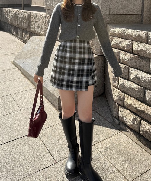 junoah(ジュノア)の「バックレースアップミニスカパン(スカート・レディース・ブラック/ダークブラウン/チャコール・LARGE/MEDIUM/SMALL)」の10枚目の写真