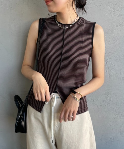 MILLER（ミラー）の「【WEB先行予約】[MILLER/ミラー] 別注 配色 センタースリット パネルリブタンクトップ（タンクトップ・レディース・サックスブルー/ブラック/アイボリー/ボルドー/ブラウン・F）」の3枚目の写真