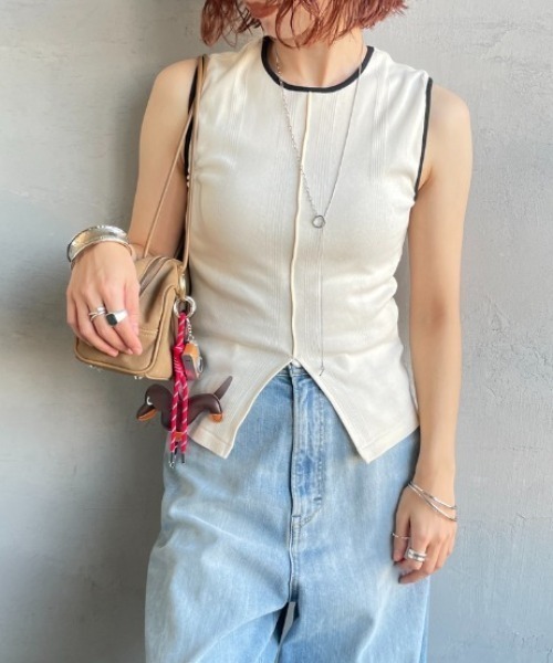 MILLER（ミラー）の「【WEB先行予約】[MILLER/ミラー] 別注 配色 センタースリット パネルリブタンクトップ（タンクトップ・レディース・サックスブルー/ブラック/アイボリー/ボルドー/ブラウン・F）」の10枚目の写真