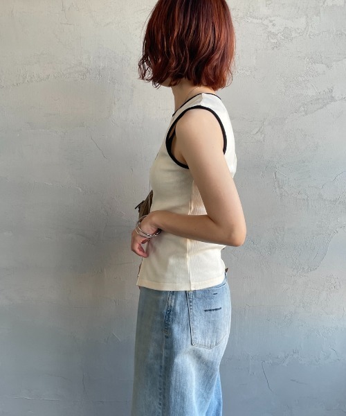 MILLER（ミラー）の「【WEB先行予約】[MILLER/ミラー] 別注 配色 センタースリット パネルリブタンクトップ（タンクトップ・レディース・サックスブルー/ブラック/アイボリー/ボルドー/ブラウン・F）」の12枚目の写真
