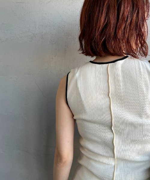 MILLER（ミラー）の「【WEB先行予約】[MILLER/ミラー] 別注 配色 センタースリット パネルリブタンクトップ（タンクトップ・レディース・サックスブルー/ブラック/アイボリー/ボルドー/ブラウン・F）」の19枚目の写真