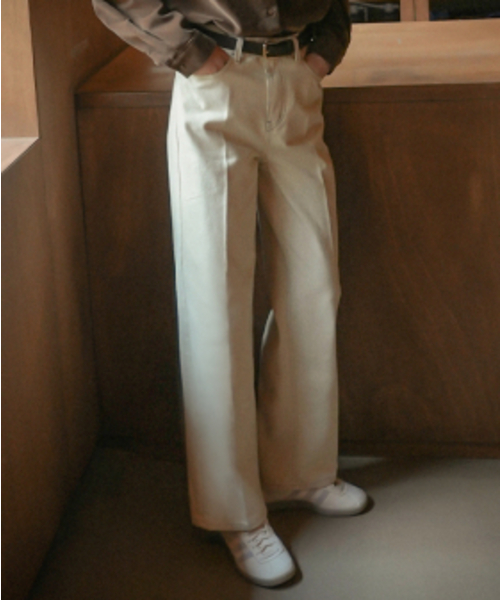 TILL I DIE(ティルアイダイ)の「Iris stitch point straight denim pants_Cream(デニムパンツ・レディース・その他・S/M)」の2枚目の写真