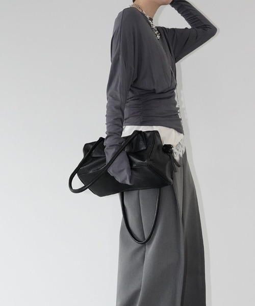 chuclla（チュクラ）の「ツイストドレープロングスリーブトップス chw26s054（Tシャツ/カットソー・レディース・ホワイト/グレー・FREE）」の11枚目の写真