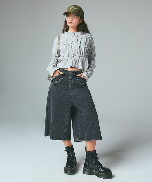 X-girl(エックスガール)の「FADED SHIRRED COMPACT ZIP UP HOODIE(パーカー・レディース・グレー/ブラック・ONE SIZE)」の8枚目の写真