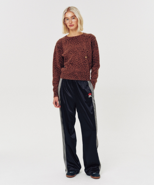 MOODBETTER（ムード ベター）の「SIDE LINE TRACK PANTS BLACK（スウェットパンツ・レディース・その他・FREE）」の2枚目の写真