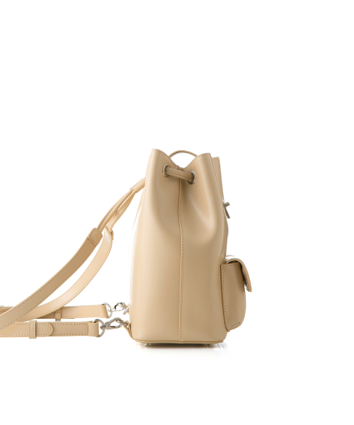 RAINBEE(レインビー)の「ZEPHYR BAG_ BEIGE(バックパック/リュック・レディース・ベージュ・FREE)」の3枚目の写真