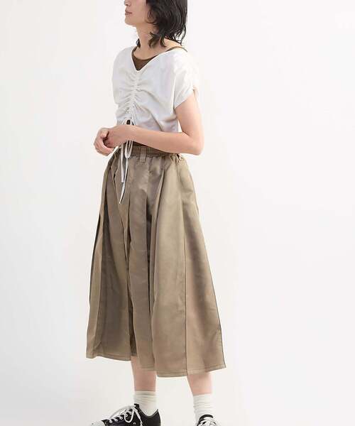 CONVERSE TOKYO(コンバーストウキョウ)の「WIDE PLEATED FLARE SKIRT(スカート・レディース・チャコールグレー/ベージュ・FREE)」の3枚目の写真