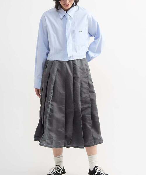 CONVERSE TOKYO(コンバーストウキョウ)の「WIDE PLEATED FLARE SKIRT(スカート・レディース・チャコールグレー/ベージュ・FREE)」の8枚目の写真