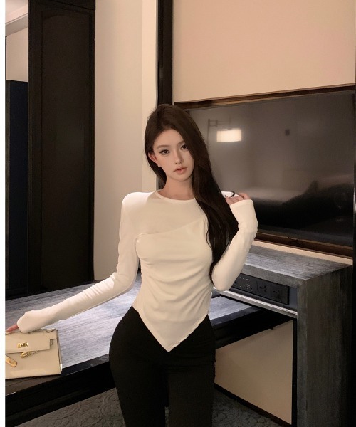 semuse(セミューズ)の「フェイクレイヤードシェイプトップス(Tシャツ/カットソー・レディース・グレー/ブラック/ホワイト・FREE)」の18枚目の写真