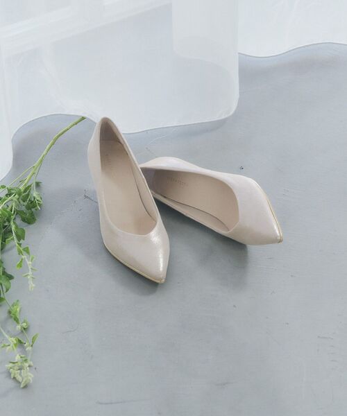 YECCA VECCA(イェッカヴェッカ)の「メタルラインパンプス(パンプス・レディース・ライトベージュ/シルバー/アイボリー・24.5cm/23.5cm/22.5cm)」の17枚目の写真