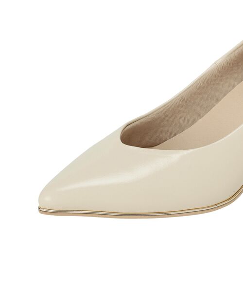 YECCA VECCA(イェッカヴェッカ)の「メタルラインパンプス(パンプス・レディース・ライトベージュ/シルバー/アイボリー・24.5cm/23.5cm/22.5cm)」の10枚目の写真