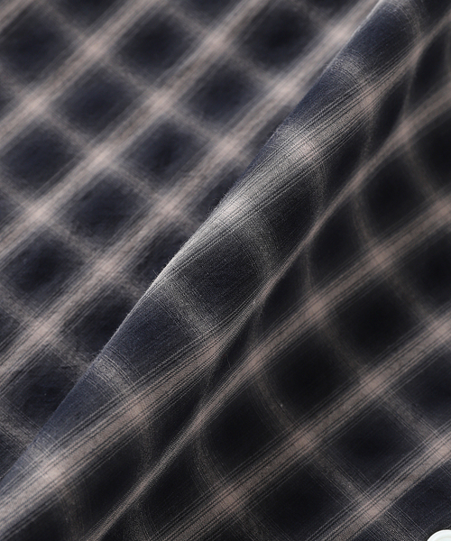 JOURNAL STANDARD（ジャーナルスタンダード）の「オンブレ チェック ボックス 長袖 シャツ（シャツ/ブラウス・メンズ・ネイビー/ブラウン/ブラック・MEDIUM/LARGE）」の6枚目の写真