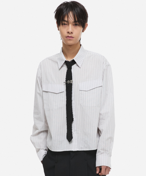 DNSR(ディーエヌエスアール)の「ストライプクロップシャツアイボリー(シャツ/ブラウス・メンズ・その他・SMALL/MEDIUM/LARGE)」の2枚目の写真