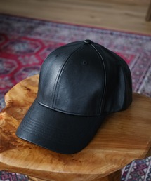 Well-Tailored（ウェルテイラード）の「Well-Tailored SYNTHETIC LEATHER CAP PUレザー 軽量 お手入れ簡単 オールシーズン対応（キャップ）」