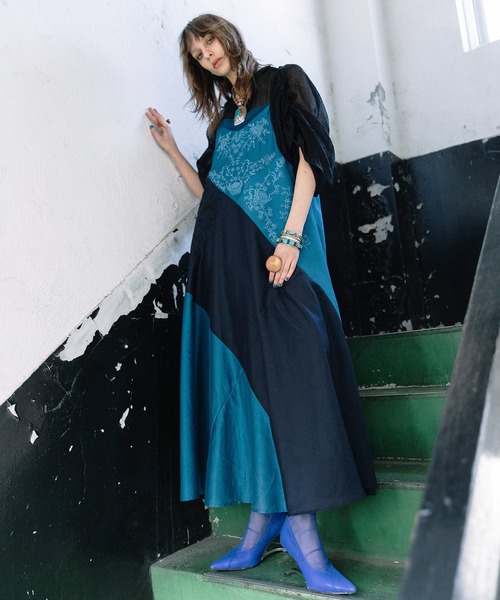 AULA AILA（アウラアイラ）の「シアードローストリングブラウス（シャツ/ブラウス・レディース・イエロー/ライトブルー/ブラック・0）」の20枚目の写真