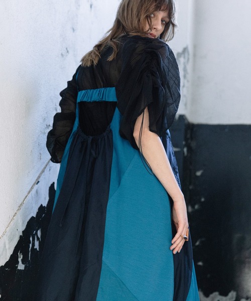 AULA AILA（アウラアイラ）の「シアードローストリングブラウス（シャツ/ブラウス・レディース・イエロー/ライトブルー/ブラック・0）」の19枚目の写真