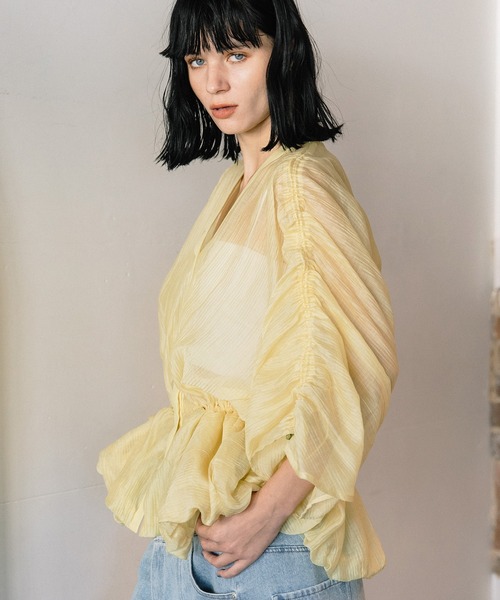 AULA AILA（アウラアイラ）の「シアードローストリングブラウス（シャツ/ブラウス・レディース・イエロー/ライトブルー/ブラック・0）」の8枚目の写真