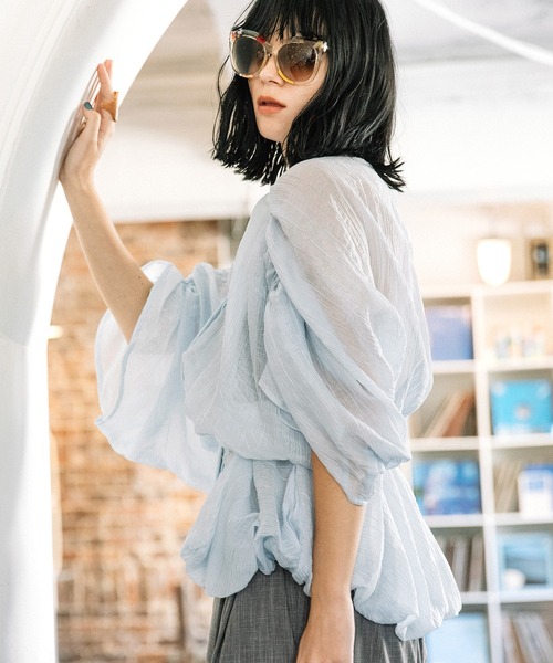 AULA AILA（アウラアイラ）の「シアードローストリングブラウス（シャツ/ブラウス・レディース・イエロー/ライトブルー/ブラック・0）」の13枚目の写真