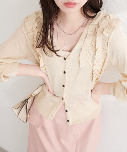 natural couture(ナチュラルクチュール)の「ちびフリルシアーカーディガン(カーディガン/ボレロ・レディース・ピンク/サックスブルー/アイボリー/ネイビー・FREE)」の2枚目の写真