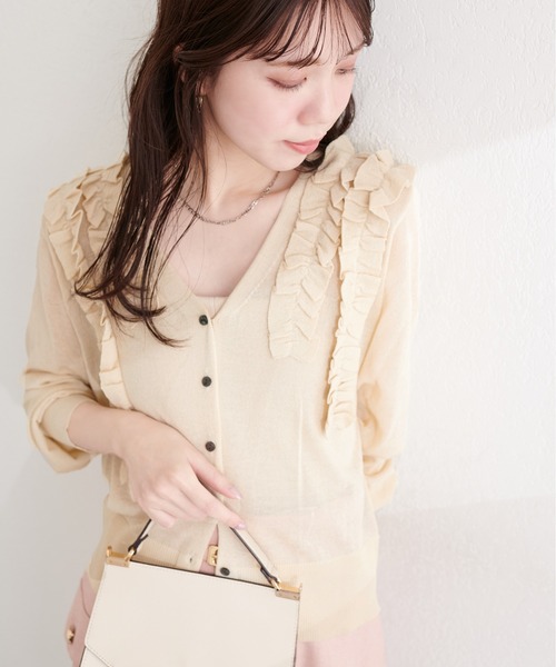 natural couture(ナチュラルクチュール)の「ちびフリルシアーカーディガン(カーディガン/ボレロ・レディース・ピンク/サックスブルー/アイボリー/ネイビー・FREE)」の5枚目の写真