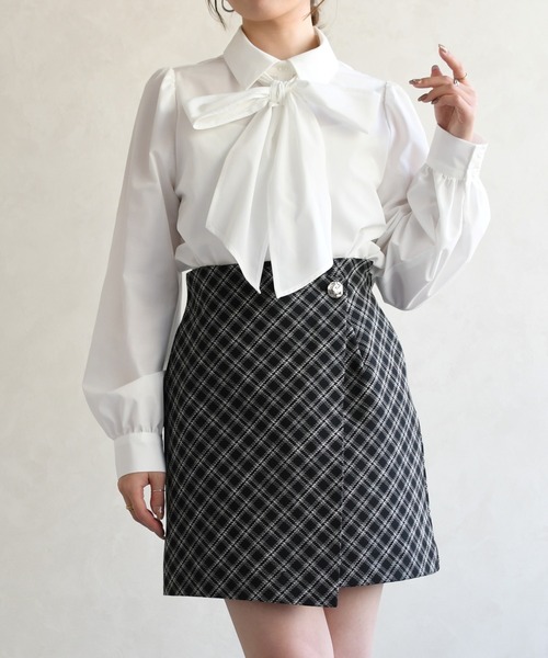 31 Sons de mode（トランテアン　ソン　ドゥ　モード）の「2026春夏新作 ラップ風ミニスカパン（スカート・レディース・ベージュ/ブラック×ホワイト/グレー系・S/M）」の22枚目の写真