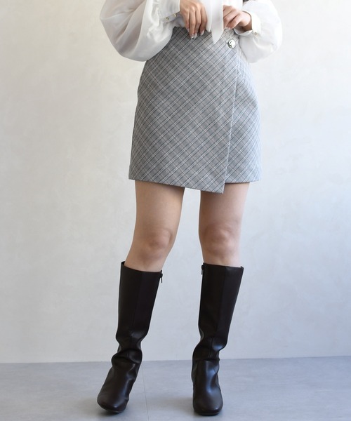 31 Sons de mode（トランテアン　ソン　ドゥ　モード）の「2026春夏新作 ラップ風ミニスカパン（スカート・レディース・ベージュ/ブラック×ホワイト/グレー系・S/M）」の17枚目の写真