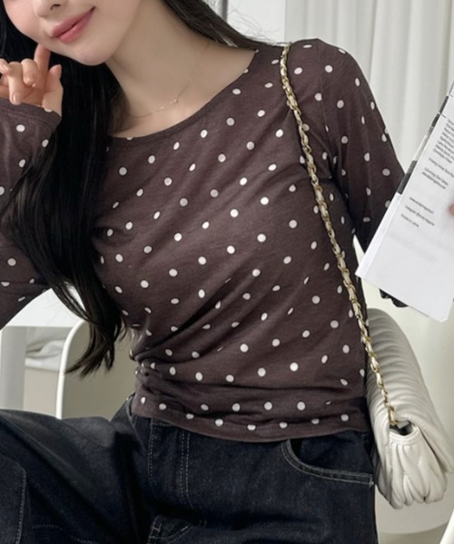 Ada.(エイダ)の「ドット クルーネック ロンT(Tシャツ/カットソー・レディース・ブラック/オフホワイト/グレー/ブラウン・FREE)」の4枚目の写真