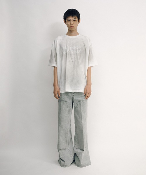 KEISUKEYOSHIDA(ケイスケヨシダ)の「Basic T-shirt Gothic Logo Print(Tシャツ/カットソー・レディース・ホワイト/グレー/ブラック・M/S/L)」の9枚目の写真