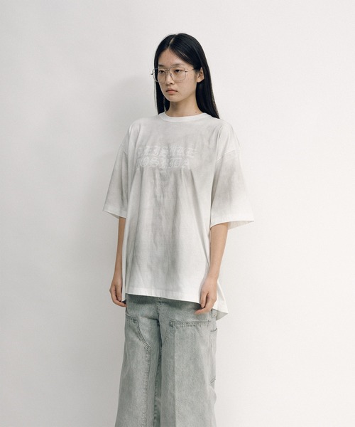 KEISUKEYOSHIDA(ケイスケヨシダ)の「Basic T-shirt Gothic Logo Print(Tシャツ/カットソー・レディース・ホワイト/グレー/ブラック・M/S/L)」の12枚目の写真
