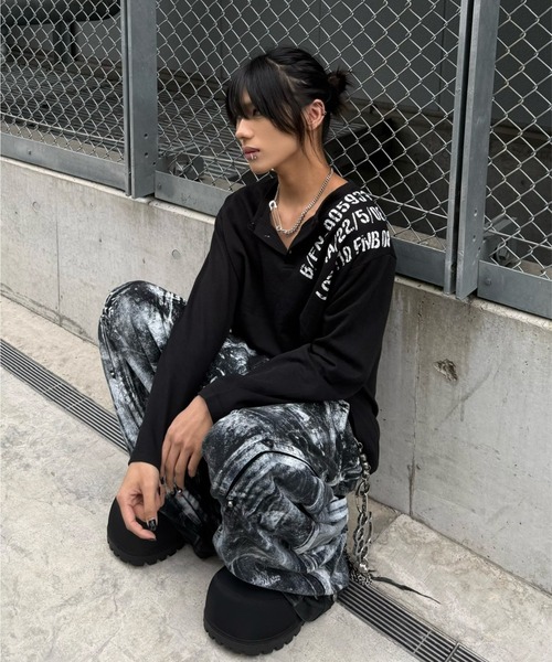 Never mind the XU（ネバーマインドザエックスユー）の「【Never mind the XU】waffle henley long sleeve / 【ネバーマインド ザ エックスユー】ワッフルヘンリー長袖Tシャツ（Tシャツ/カットソー・メンズ・ブラウン/チャコール/ホワイト/ブラック・ONE SIZE）」の18枚目の写真