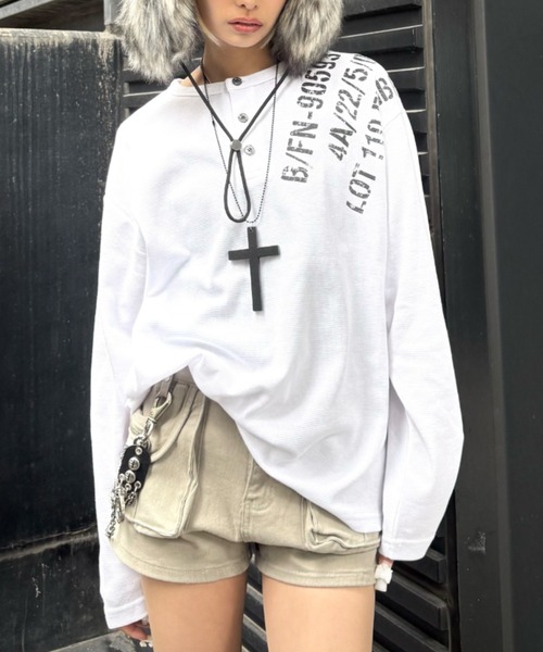 Never mind the XU(ネバーマインドザエックスユー)の「【Never mind the XU】waffle henley long sleeve / 【ネバーマインド ザ エックスユー】ワッフルヘンリー長袖Tシャツ(Tシャツ/カットソー・メンズ・ブラウン/チャコール/ホワイト/ブラック・ONE SIZE)」の18枚目の写真