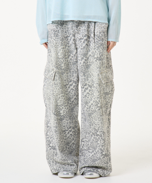 UNKNOWN PLANET(アンノウンプラネット)の「レオパードワイドカーゴパンツグレー(その他パンツ・レディース・その他・LARGE/SMALL/MEDIUM)」の3枚目の写真