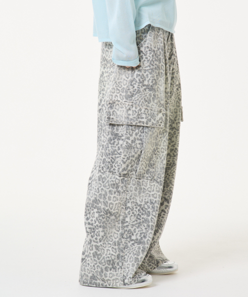 UNKNOWN PLANET(アンノウンプラネット)の「レオパードワイドカーゴパンツグレー(その他パンツ・レディース・その他・LARGE/SMALL/MEDIUM)」の6枚目の写真