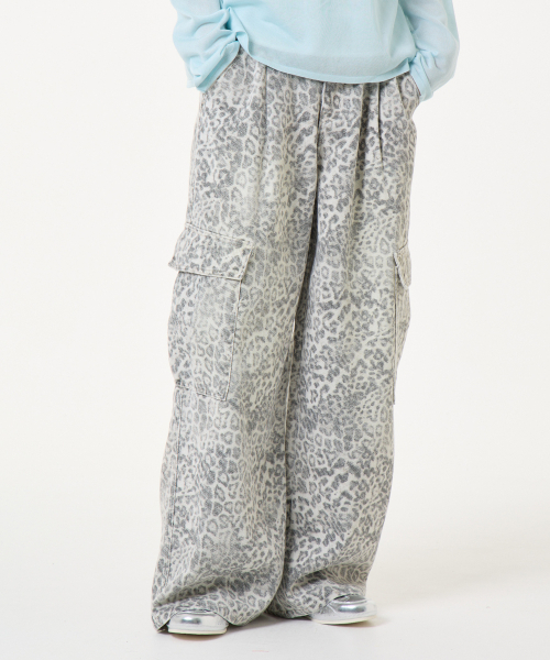 UNKNOWN PLANET(アンノウンプラネット)の「レオパードワイドカーゴパンツグレー(その他パンツ・レディース・その他・LARGE/SMALL/MEDIUM)」の7枚目の写真