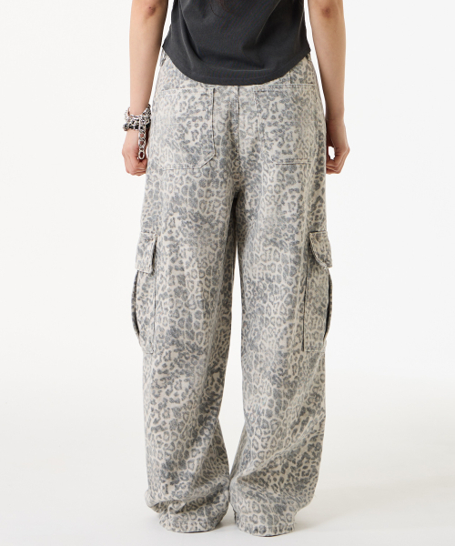 UNKNOWN PLANET(アンノウンプラネット)の「レオパードワイドカーゴパンツグレー(その他パンツ・レディース・その他・LARGE/SMALL/MEDIUM)」の12枚目の写真