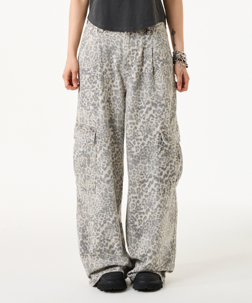 UNKNOWN PLANET(アンノウンプラネット)の「レオパードワイドカーゴパンツグレー(その他パンツ・レディース・その他・LARGE/SMALL/MEDIUM)」の18枚目の写真