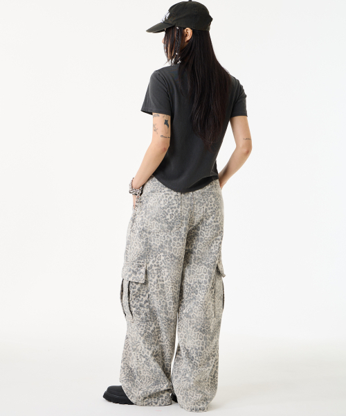 UNKNOWN PLANET(アンノウンプラネット)の「レオパードワイドカーゴパンツグレー(その他パンツ・レディース・その他・LARGE/SMALL/MEDIUM)」の21枚目の写真