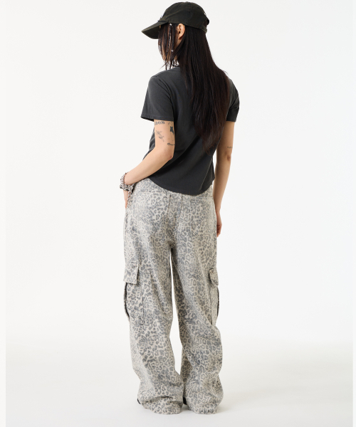 UNKNOWN PLANET(アンノウンプラネット)の「レオパードワイドカーゴパンツグレー(その他パンツ・レディース・その他・LARGE/SMALL/MEDIUM)」の22枚目の写真